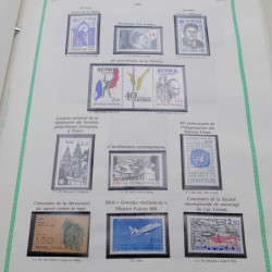 Collection timbres de France 1977-1990 neufs complet en album FO Yvert.