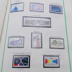 Collection timbres de France 1977-1990 neufs complet en album FO Yvert.