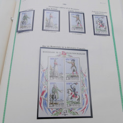 Collection timbres de France 1977-1990 neufs complet en album FO Yvert.