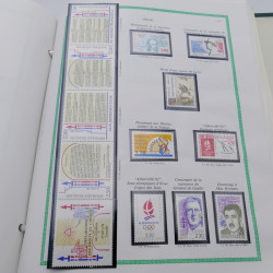 Collection timbres de France 1977-1990 neufs complet en album FO Yvert.