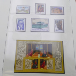 Collection timbres de France 2004-2005 neufs complet en album Lindner.