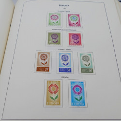 Collection timbres d'Europa 1956-1977 complet en album Lindner.