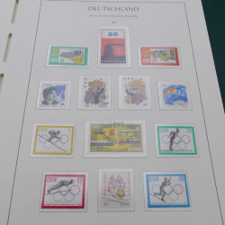 Collection timbres d'Allemagne DDR 1949-1990 complet en 4 albums Leuchtturm.