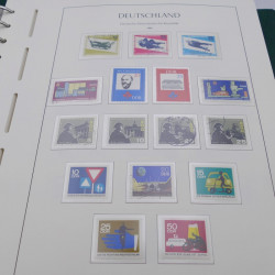 Collection timbres d'Allemagne DDR 1949-1990 complet en 4 albums Leuchtturm.