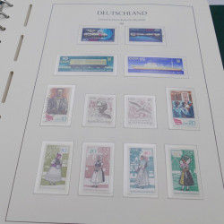 Collection timbres d'Allemagne DDR 1949-1990 complet en 4 albums Leuchtturm.