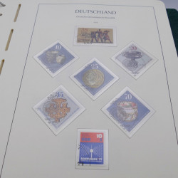 Collection timbres d'Allemagne DDR 1949-1990 complet en 4 albums Leuchtturm.