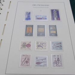 Collection timbres d'Allemagne DDR 1949-1990 complet en 4 albums Leuchtturm.