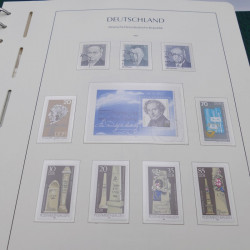 Collection timbres d'Allemagne DDR 1949-1990 complet en 4 albums Leuchtturm.