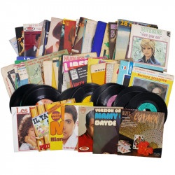 Lot de 45 Vinyles 45 tours, Tubes des années 1960-1980, variété internationale.