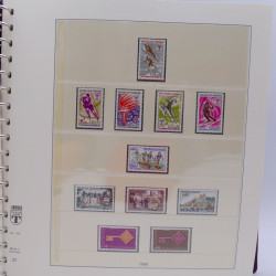Collection timbres de France 1966-1975 neuf** complet en album Lindner.