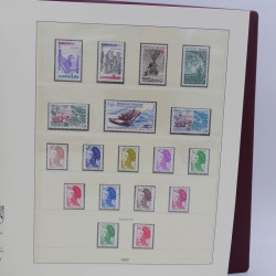 Collection timbres de France 1976-1982 neuf** complet en album Lindner.