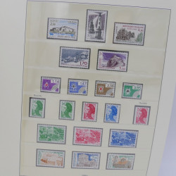 Collection timbres de France 1983-1989 neuf** complet en album Lindner.