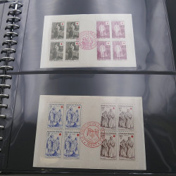 Collection carnets, blocs Croix-Rouge Française oblitérés 1952-2020.