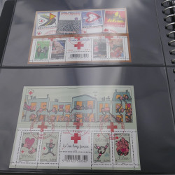 Collection carnets, blocs Croix-Rouge Française oblitérés 1952-2020.