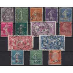 France timbres d'année complète 1927 oblitérés.