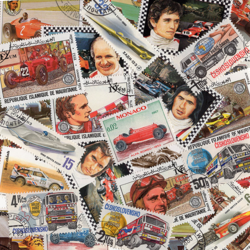Voitures de course timbres thématiques tous différents.