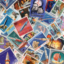 Fusées timbres thématiques tous différents.