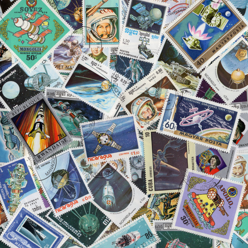 Cosmos - Espace timbres thématiques tous différents.
