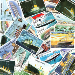 Paquebots 25 timbres thématiques tous différents.