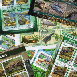 Crocodiles 10 blocs-feuillets de timbres thématiques.