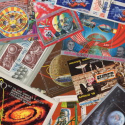 Cosmos - Espace blocs-feuillets de timbres thématiques.