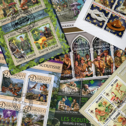Scoutisme 20 blocs-feuillets de timbres thématiques.