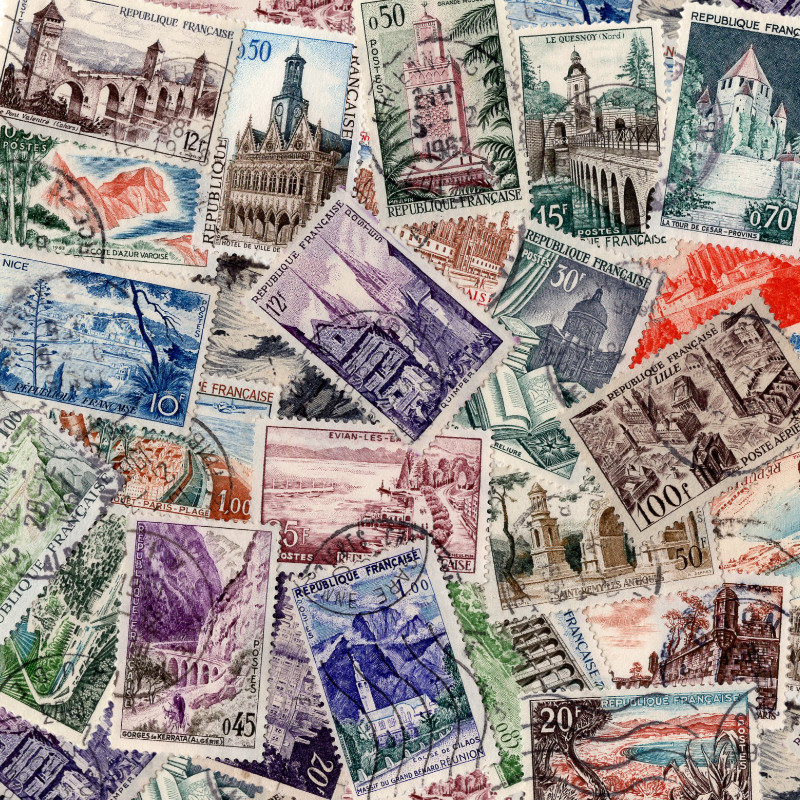 Sites et monuments de France timbres tous différents.