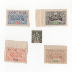 Obock 5 timbres de collection tous différents.