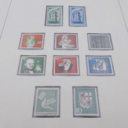 Collection timbres d'Allemagne RFA 1956-1977 neuf** en 2 albums Safe.