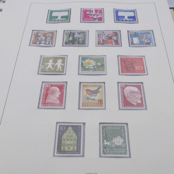 Collection timbres d'Allemagne RFA 1956-1977 neuf** en 2 albums Safe.