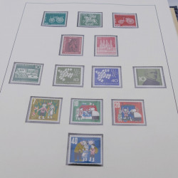 Collection timbres d'Allemagne RFA 1956-1977 neuf** en 2 albums Safe.