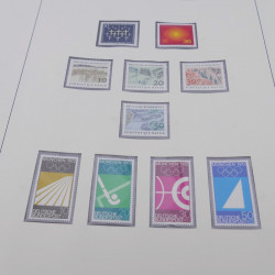 Collection timbres d'Allemagne RFA 1956-1977 neuf** en 2 albums Safe.