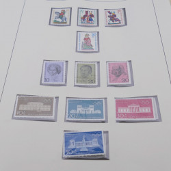 Collection timbres d'Allemagne RFA 1956-1977 neuf** en 2 albums Safe.