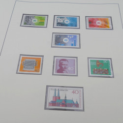 Collection timbres d'Allemagne RFA 1956-1977 neuf** en 2 albums Safe.