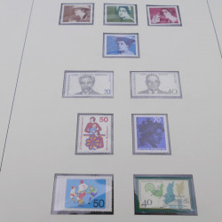 Collection timbres d'Allemagne RFA 1956-1977 neuf** en 2 albums Safe.