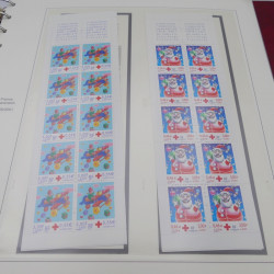 Collection carnets de France 1978-2002 neufs en album Safe.