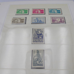 Collection timbres de France 1938-1957 neuf** complète en album Safe.