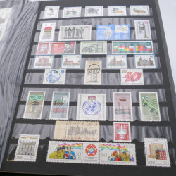 Collection timbres d'Allemagne de l'Est 1977-1989 neuf** en 2 albums.