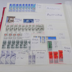 Collection timbres Idées Européennes neufs** en album.