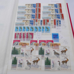 Collection timbres Idées Européennes neufs** en album.