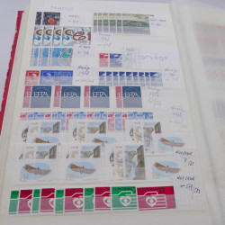 Collection timbres Idées Européennes neufs** en album.