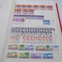 Collection timbres Idées Européennes neufs** en album.