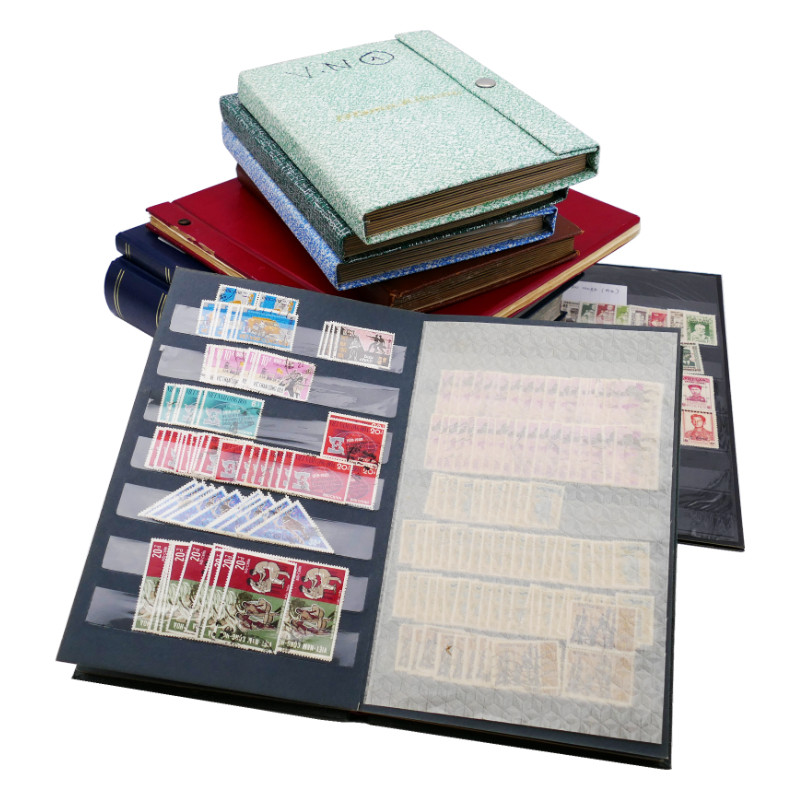 Lot de timbres de Vietnam neufs et oblitérés en 7 albums.