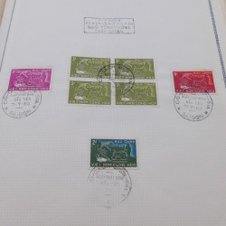 Lot de timbres de Vietnam neufs et oblitérés en 7 albums.