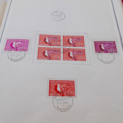 Lot de timbres de Vietnam neufs et oblitérés en 7 albums.