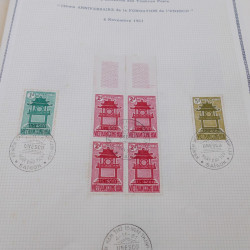 Lot de timbres de Vietnam neufs et oblitérés en 7 albums.