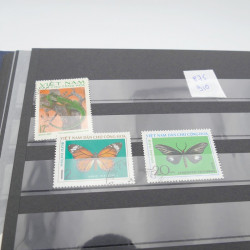 Lot de timbres de Vietnam neufs et oblitérés en 7 albums.