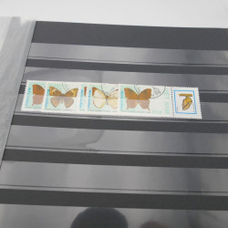 Lot de timbres de Vietnam neufs et oblitérés en 7 albums.