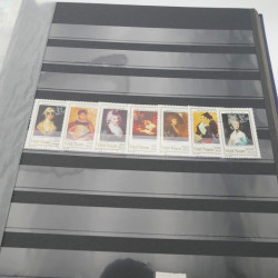 Lot de timbres de Vietnam neufs et oblitérés en 7 albums.