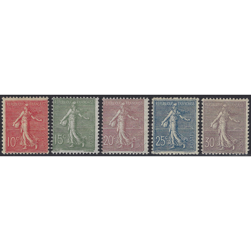 Semeuse lignée timbres de France N°129-133 série neuf*.